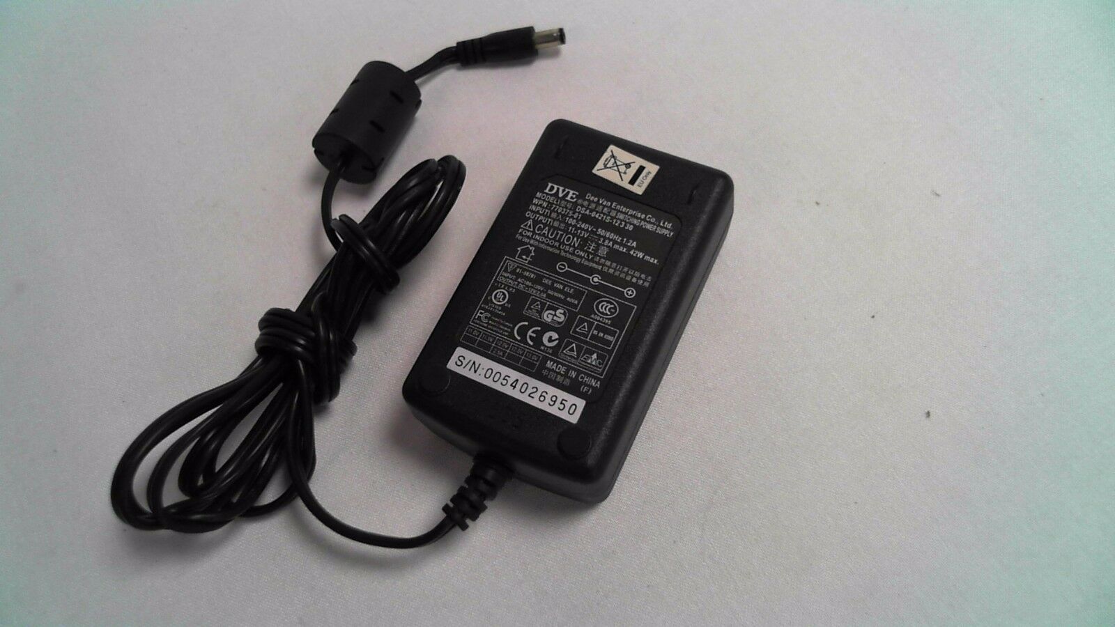DVE AC ADAPTER Charger 11V - 13V 3.8A DSA-0421S-12 3 30 #24A240 Compatible Brand: DVE Type: Power Adapter MPN: DSA-
