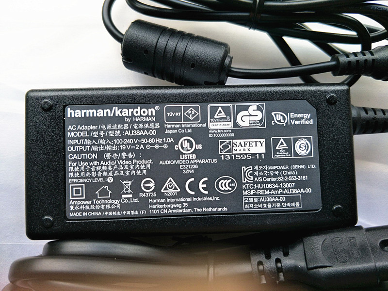 Genuine harman/kardon Harman Kardon Onyx studio bluetooth speaker charger power supply 19V2A Genuine harman/kardon Harm