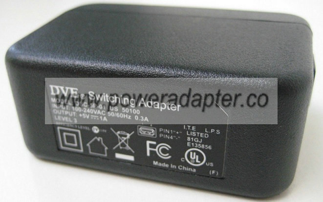 DVE DSC-5P-01 US 50100 AC ADAPTER 5VDC 1A Used USB Connector Wall Mount Plug-in Power Supply