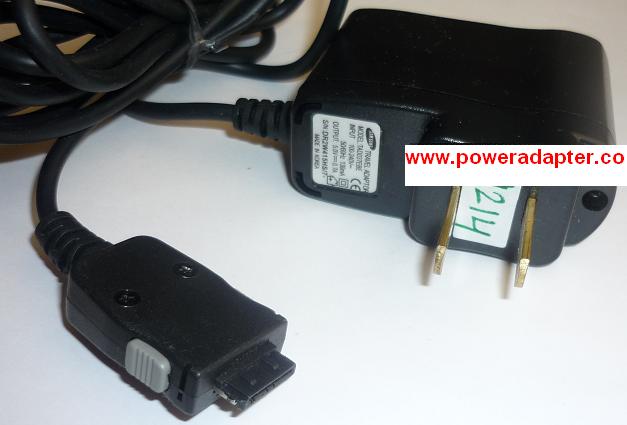 SAMSUNG TAD037EBE AC ADAPTER USED 5VDC 0.7A TRAVEL CHARGER POWER SUPPLY 240VAC~50/60Hz 130mA Brick Dimension: 5x4x2cm