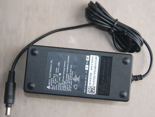 Yls02418-c230040 Original Toshiba Vacuum Cleaner Sweeper 23V 0.4A 21V 0.45A Power Adapter Charger type name:power adapte
