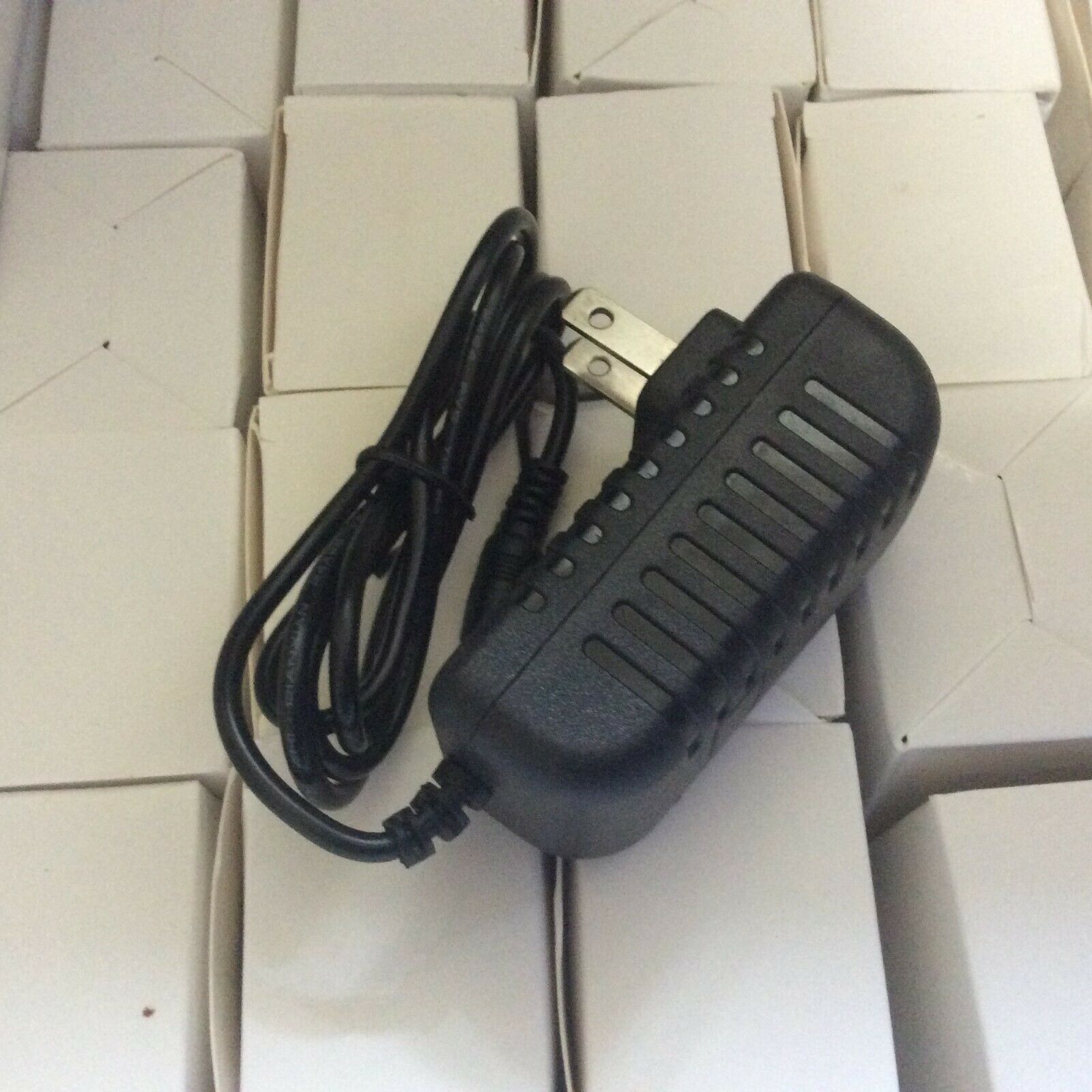 9V AC DC Power Adapter Charger For Boss PSA-120S 120T Archer Cat. No. 273-1656 SpecificationInput: AC 100-240V, 50-60Hz