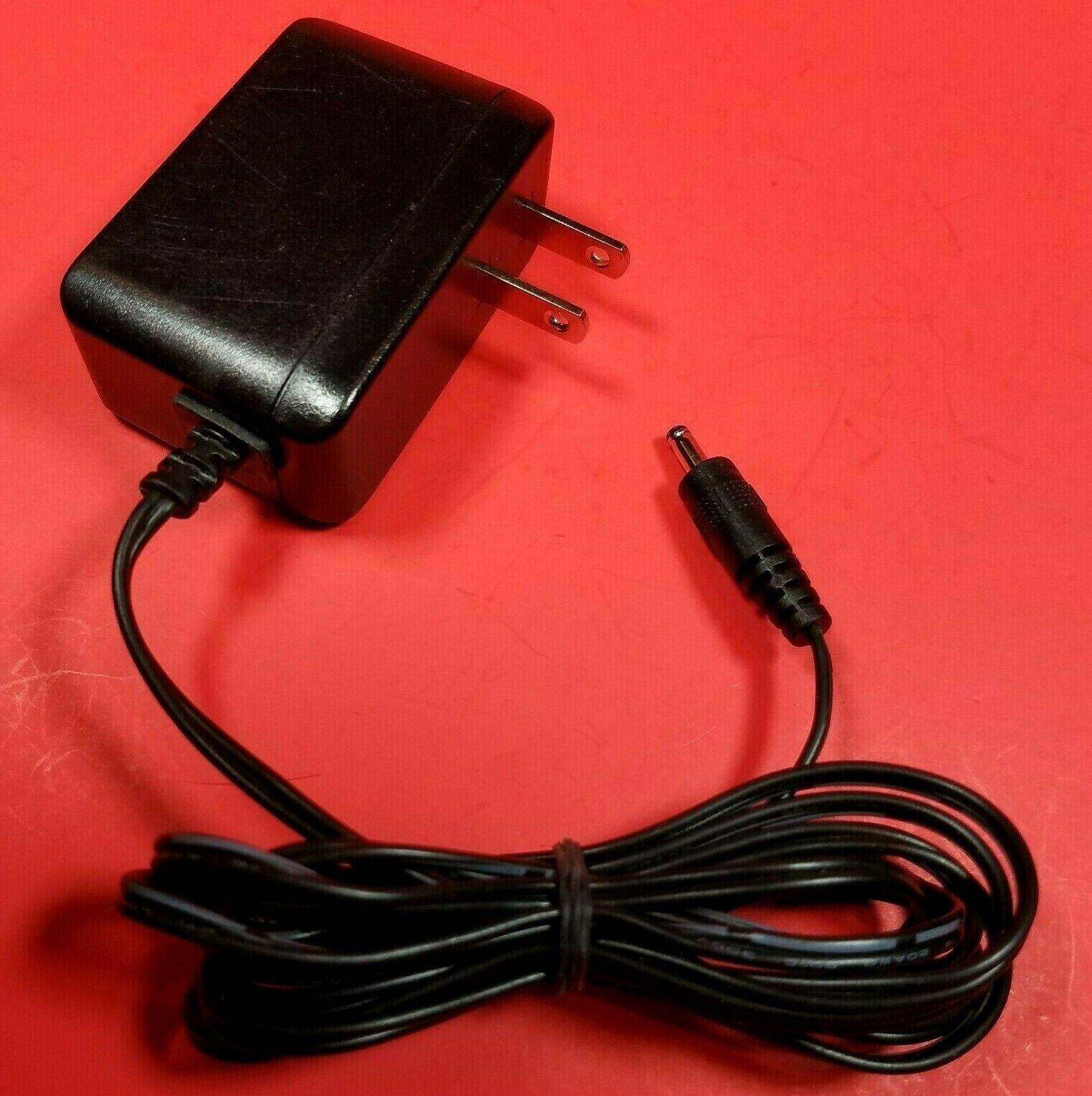 Genuine SIMSUKIAN SK21G-0500200U Power Supply Adaptor 5V - 2A OEM AC/DC Adapter Type: AC/DC Adapter Output Voltage: