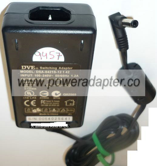 DVE DSA-0421S-12 1 42 AC ADAPTER +12VDC 3.5A USED -(+) 2.5x5.5 - Click Image to Close