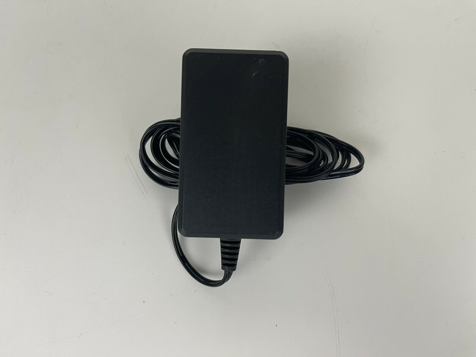 Mitra Switching Adapter MP12N-240050-AU 24V 0.5A Brand: MITRA Type: Adapter Connection Split/Duplication: 1:2 Feat