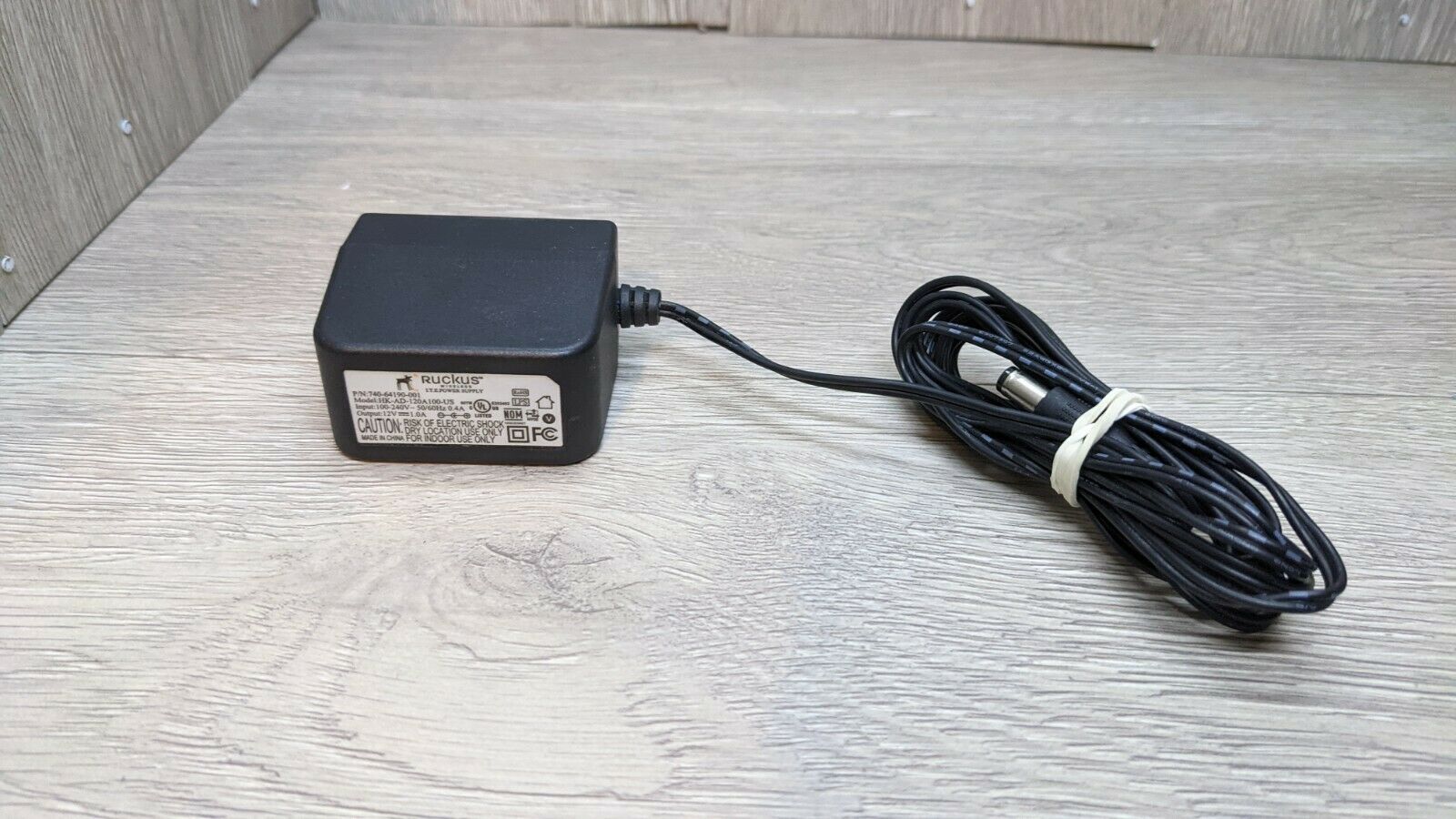 Ruckus Power Supply 12VDC 1.0A MPN 740-64190-001 Model HK-AD-120A100-US Type: AC/DC Adapter Features: Powered MPN: