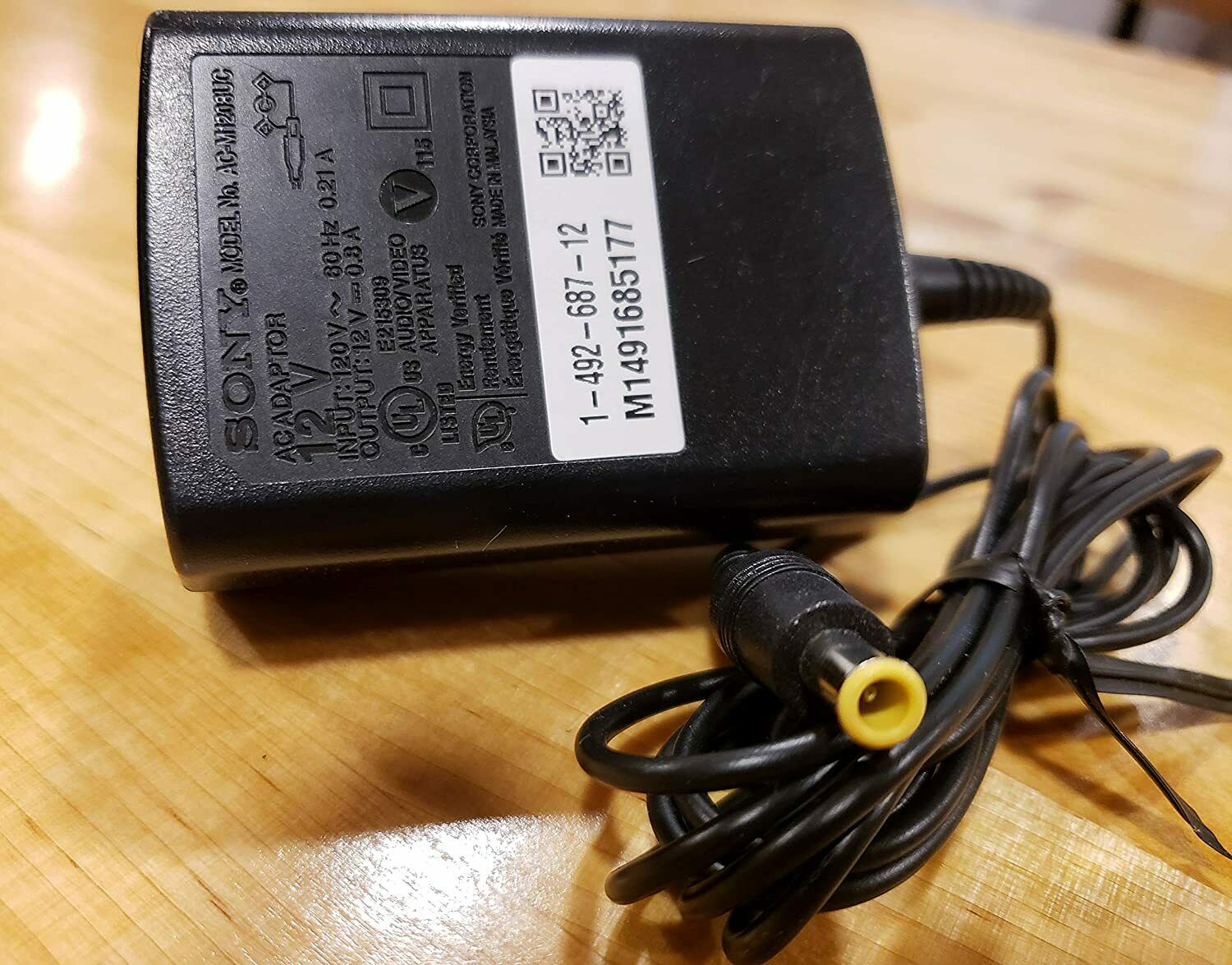 Original 1-492-687-11 Sony Power Supply AC Adapter Charger for Sony bluray Blu-Ray Player BDP BDP-S1700, BDP-S3700, BDP- - Click Image to Close