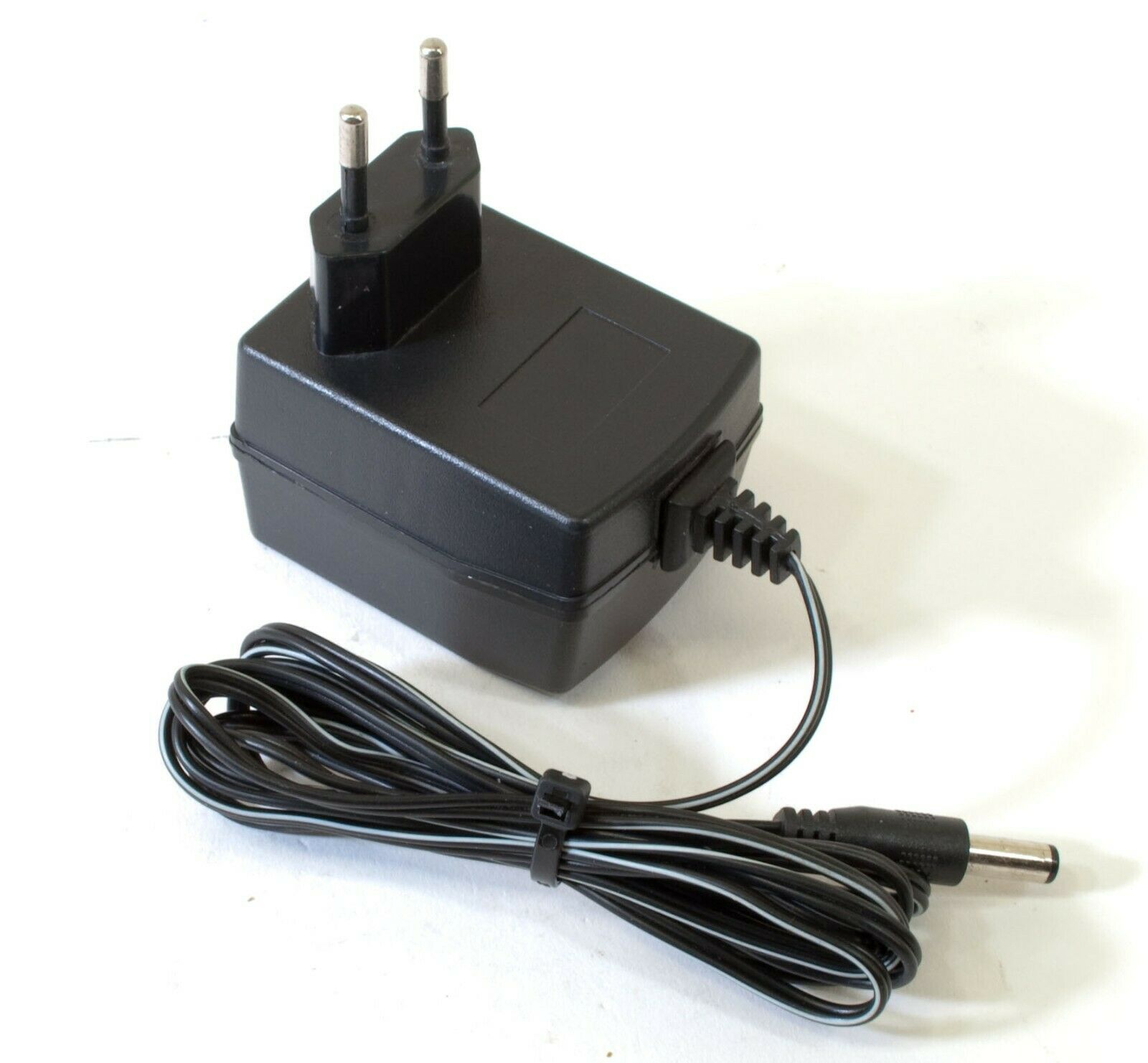 Yuyao Anyuan AYDC-12V500 AC Adapter 12V 500mA Power Supply Output Current: 500 mA Voltage: 12 V MPN: AYDC-12V500 Typ - Click Image to Close