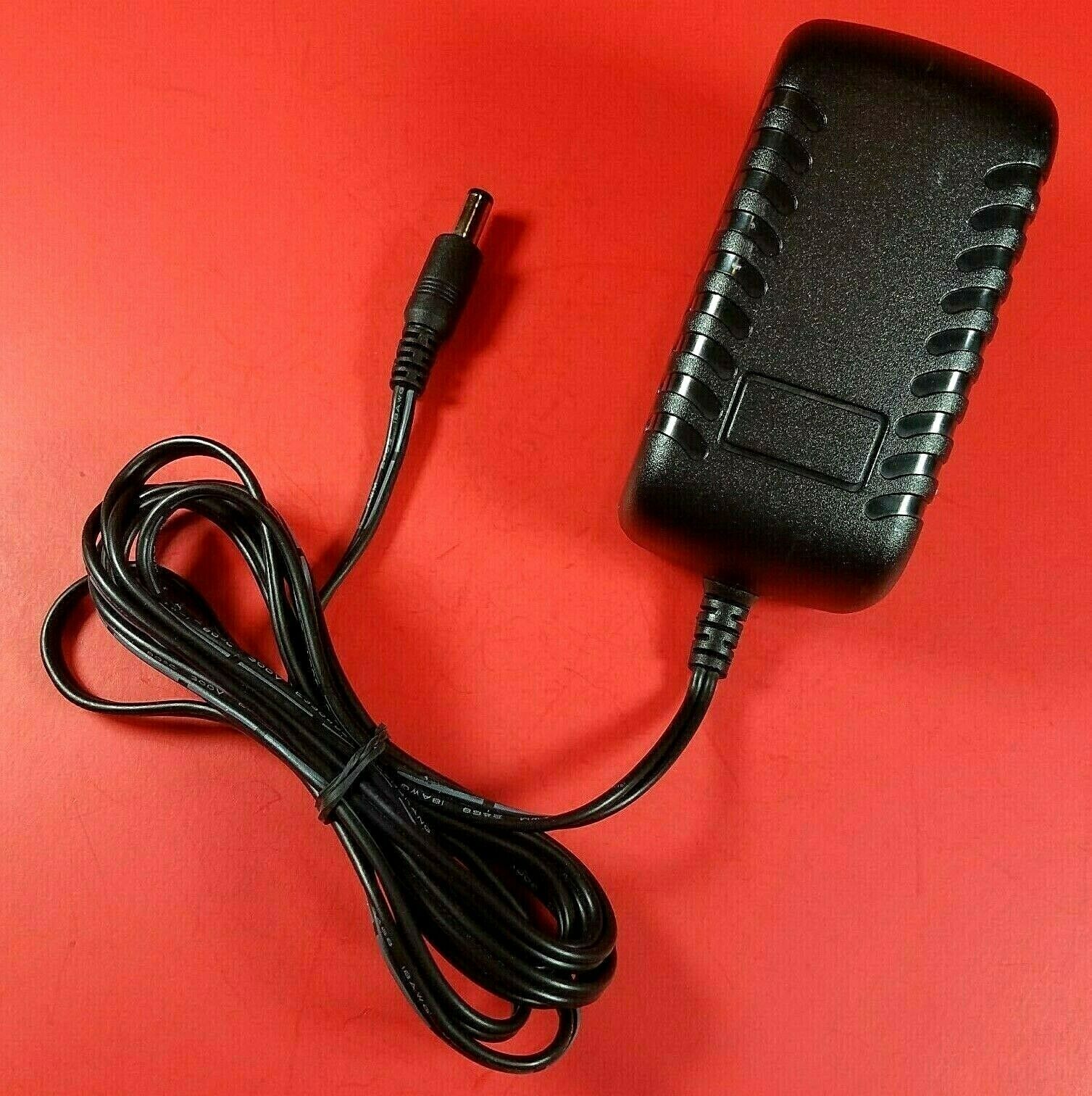 Genuine CAPELLO JDA0300900250WUS Switching Power Supply 9V - 2.50A AC/DC Adapter Type: Switching Power Supply Feature - Click Image to Close
