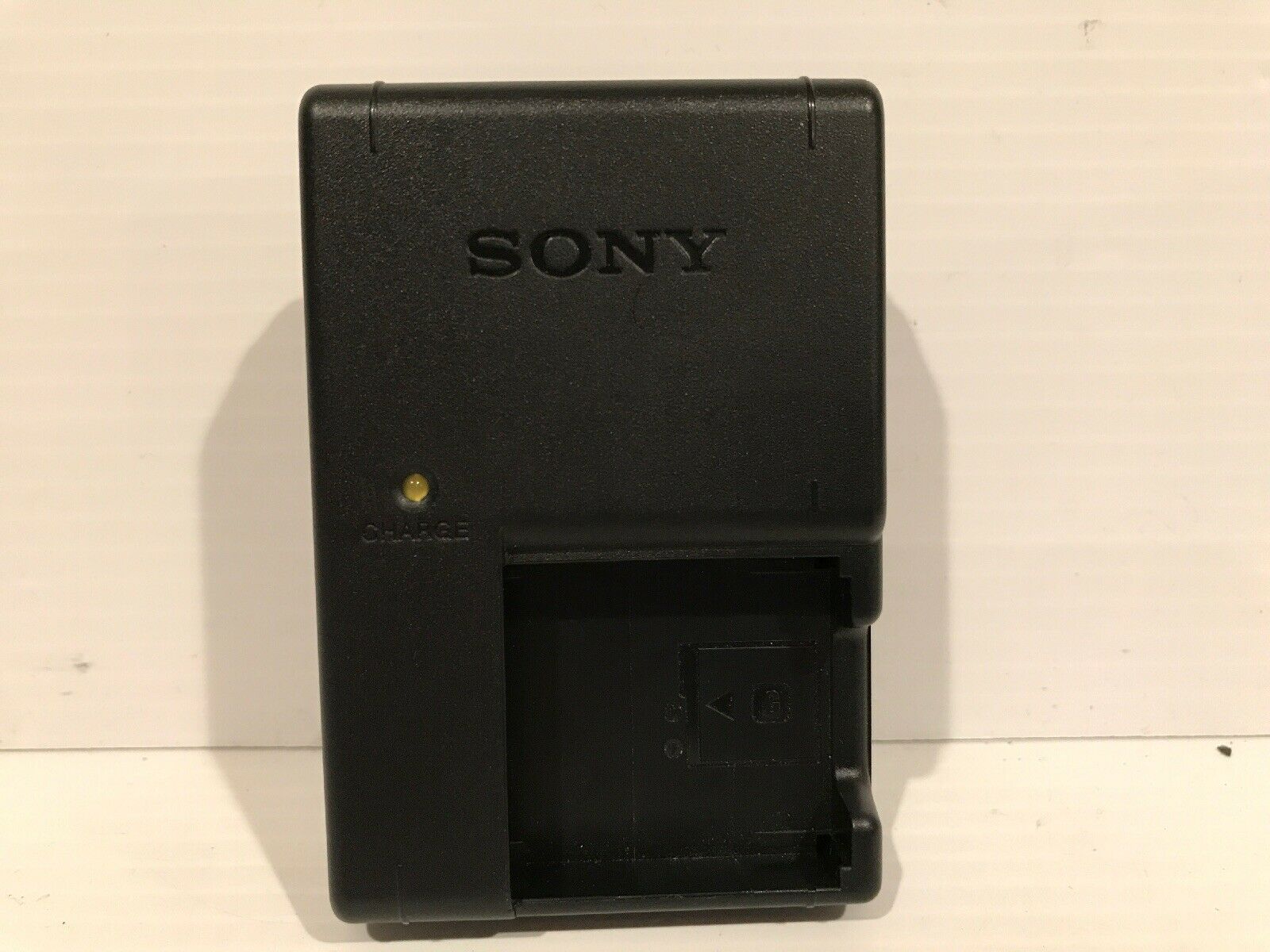 Genuine Original SONY BC-CSG BC-CSGB BC-CSGC Battery Charger NP-FG1 Brand: Sony To Fit: Camera Model: SONY BC-CSG