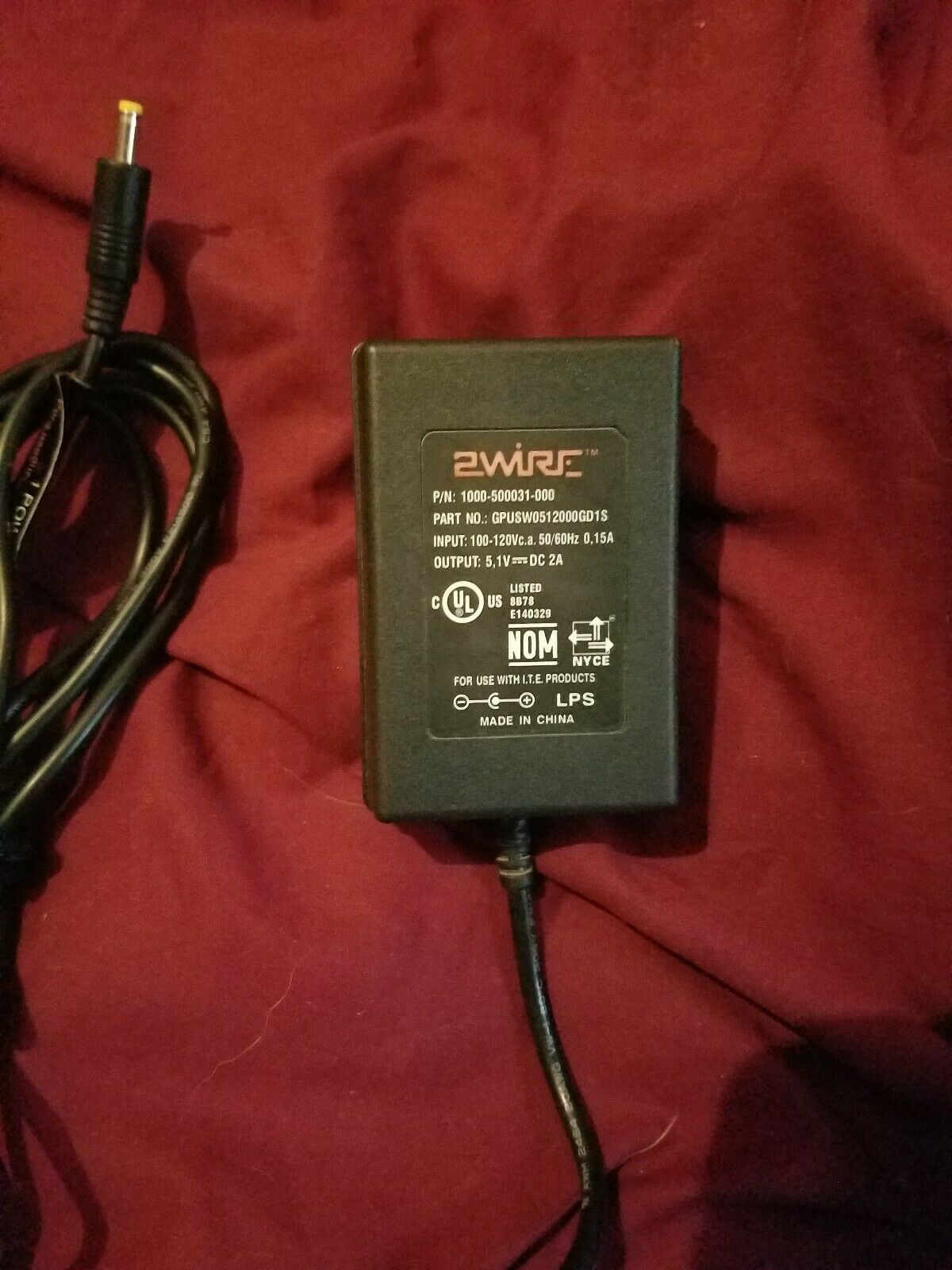 1000-500031-000 2 Wire 5.1V 2A (+) tip AC Adapter Power Supply Genuine Part Brand: 2 Wire Model: 1000-500031-000
