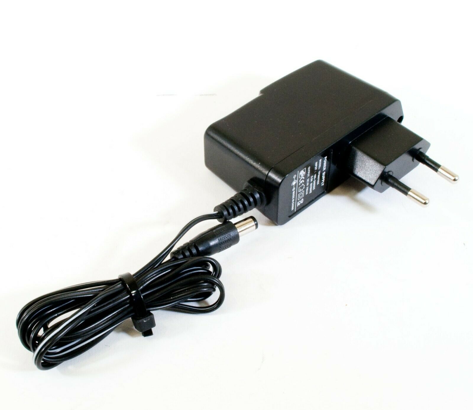 GS TP090700A AC Adapter 9V 700mA Original Charger Power Supply Output Current: 700 mA Voltage: 9 V MPN: TP090700A Ty