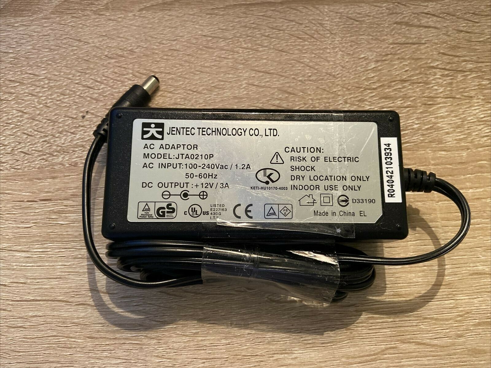 Jentec JTA0210P AC Power Supply Adapter Output 12V DC 1.2A A1 Connection Split/Duplication: 1:2 Type: Adapter Featu
