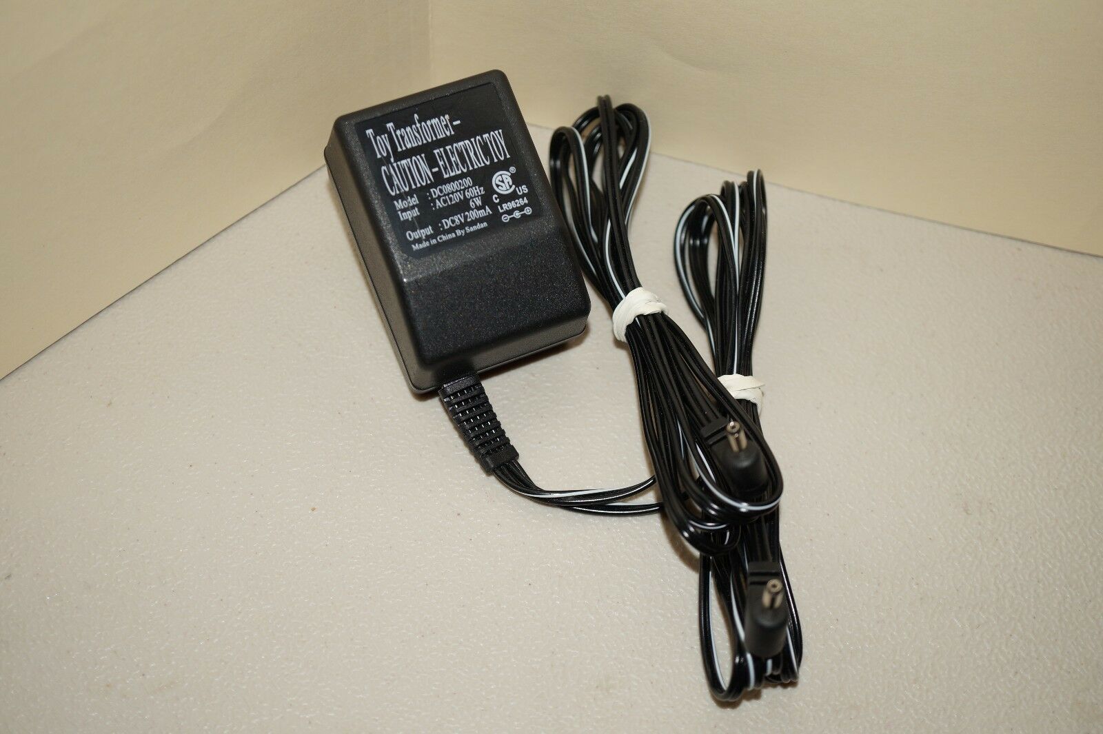 Sandan Toy Transformer AC Adapter for Electric Toy DC0800200 Brand: Sandan Model: DC0800200 MPN: DC0800200 Output