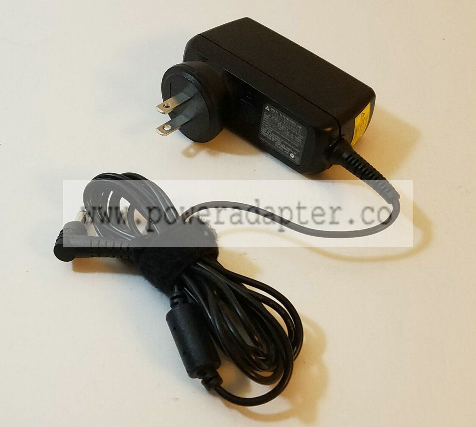 Genuine Delta AC to DC Adapter Charger ADP-40TH A 19V 2.15A Acer Aspire One Output Voltage(s): 19 V Brand: Delta Typ