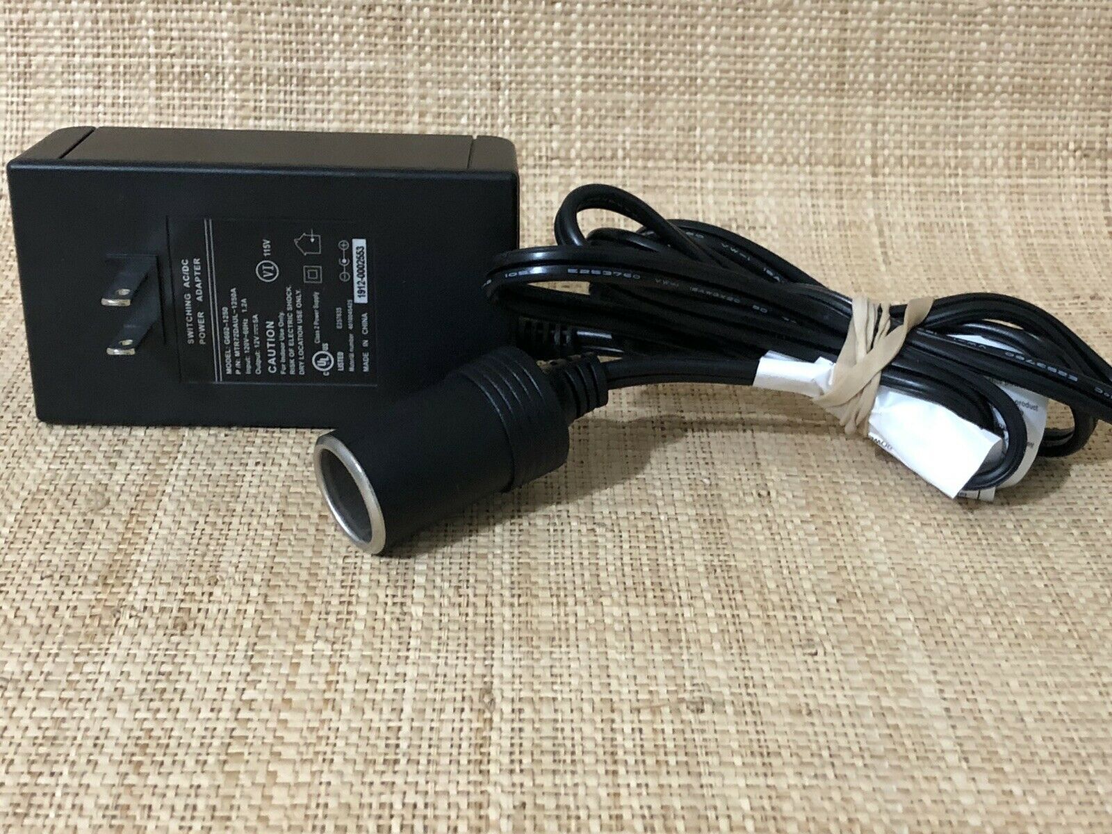Genuine Coleman Switching AC/DC Power Adapter G602-1250 12v 5A Connection Split/Duplication: 1:2 Type: AC/DC Ada