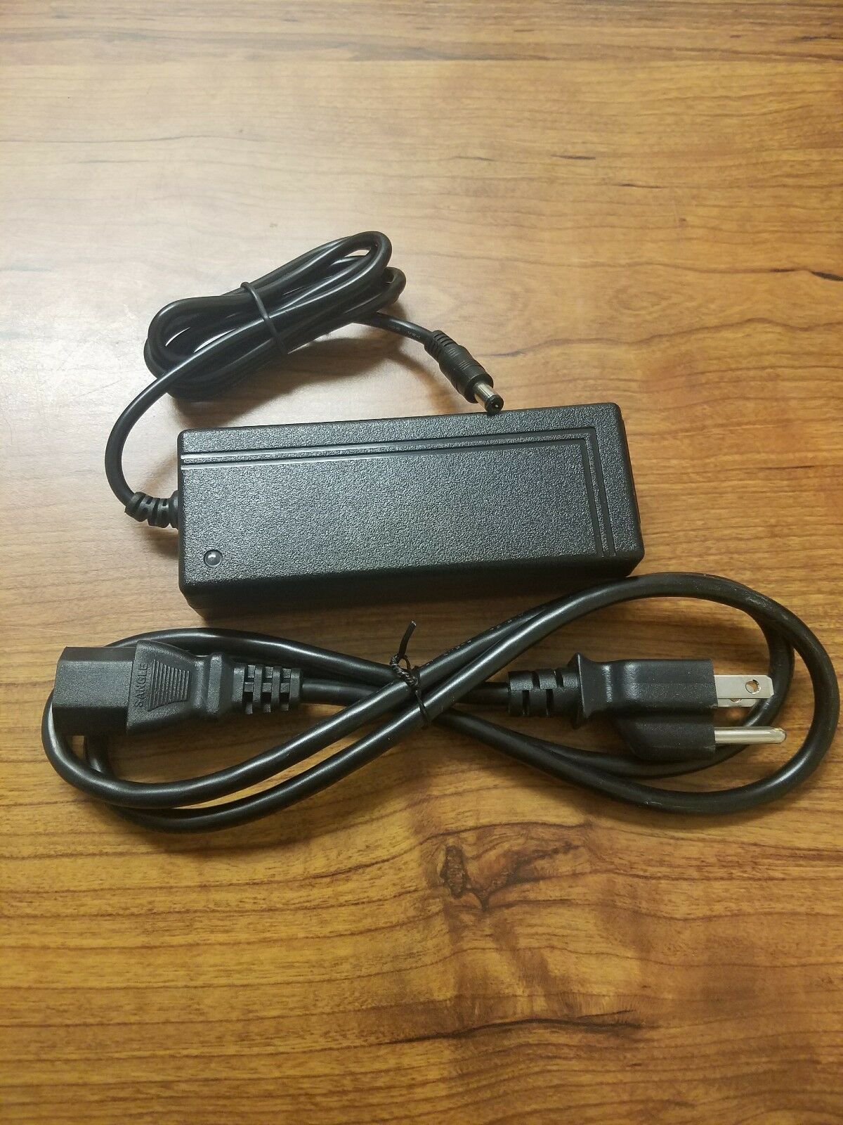Coming Data CP1240 12V 4A Power Adapter we have thousands of these Coming Data AC power adapters. All include the power - Click Image to Close