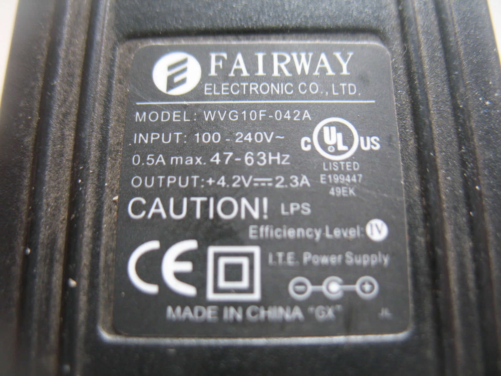 Fairway Electronic WVG10F-042A Power Supply Adapter 4.2v 2.3a Brand: Fairway Electronic MPN: WVG10F-042A Type: P