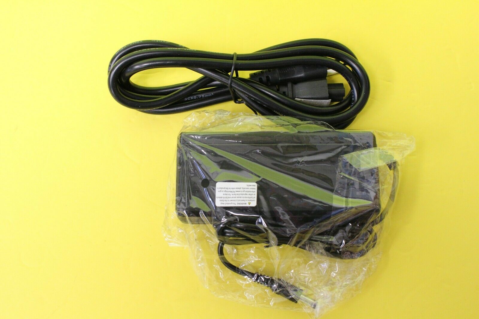 30V 2A AC / DC Adapter Charger 5.5mm x 2.5mm Positive Center Power Cord PSU Features & Specifications: Same Day Shippin